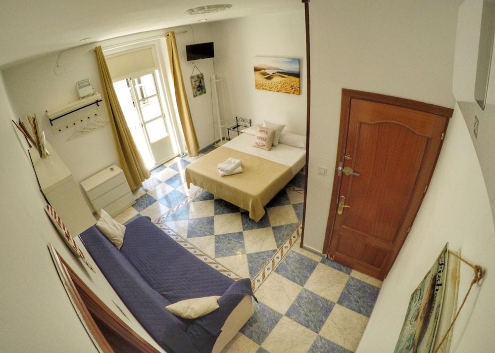 קדיז Spanish Galleon Lodge מראה חיצוני תמונה